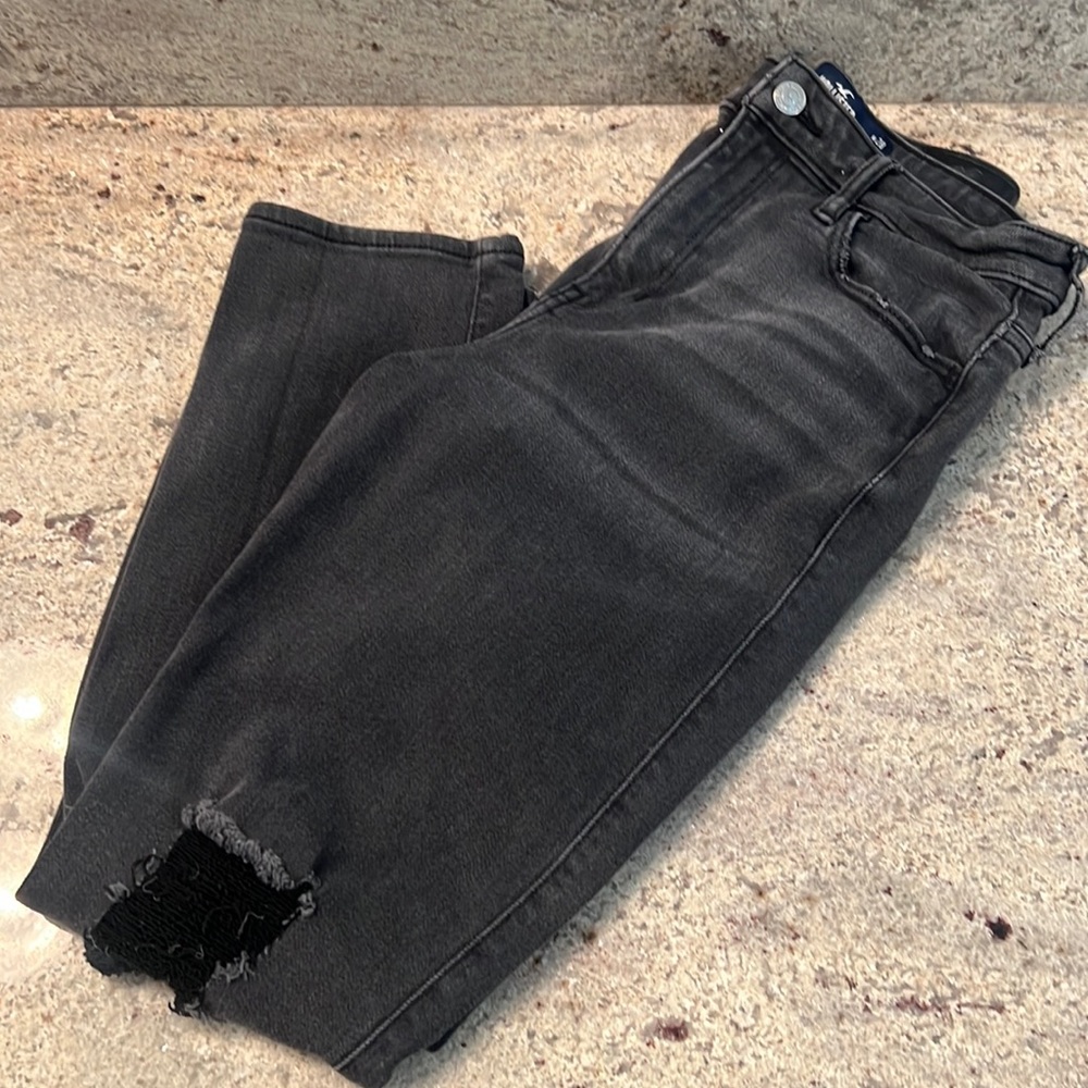 Hollister Ultra High Rise Skinny Ankle Jean